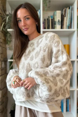 Big Softie Leopard Roo Knit Ecru & Latte